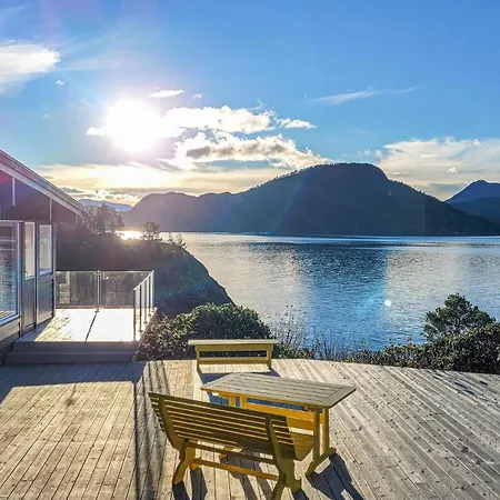 Holiday home In Nordtveitgrend With House Sea View Hjartaker