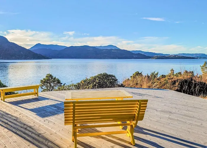 Vakantiehuis 4 Bedroom Lovely In Nordtveitgrend Hjartaker