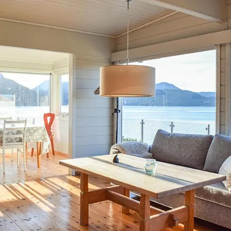 Дом отдыха 4 Bedroom Lovely In Nordtveitgrend *