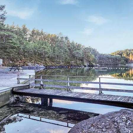 4 Bedroom Lovely In Nordtveitgrend *